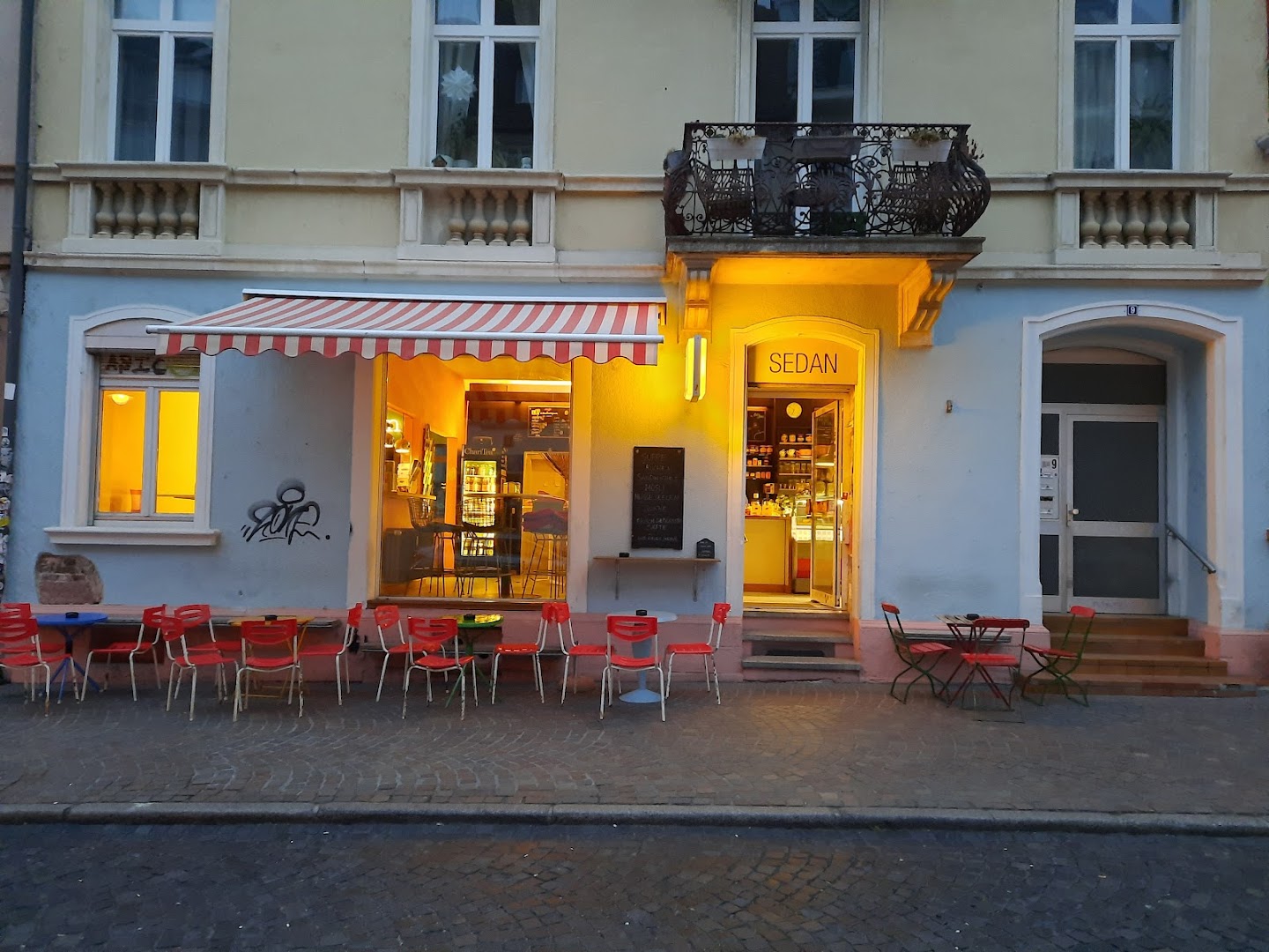 Sedan Café · Fotos 1